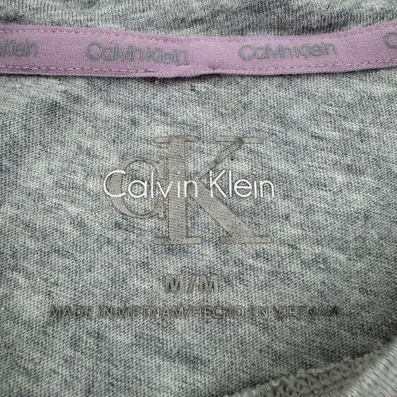 Calvin Klein Gray Short Sleeve Women's T-Shirt Size Medium Tropical Logo - Picture 3 of 8